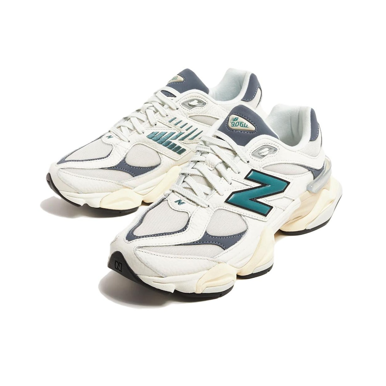 รองเท้าวิ่ง New Balance NB 906 - New Balance Shoes 9060 บทวิจารณ์และราคา